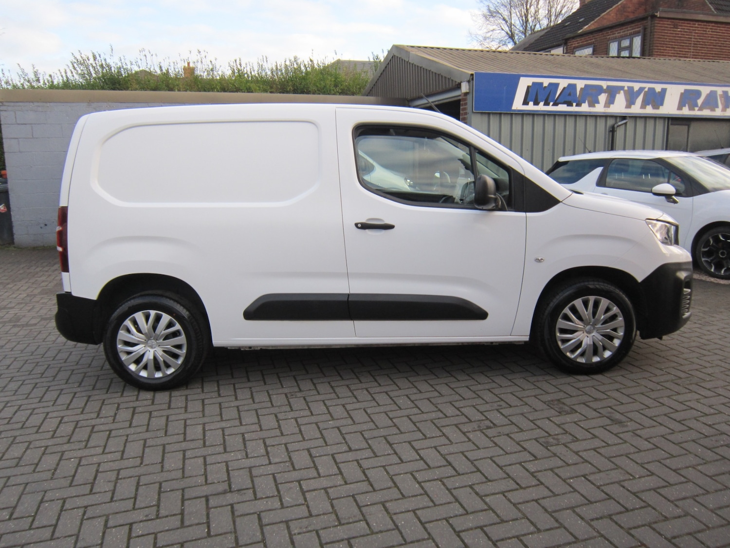 Used Peugeot Partner 2020 for sale - 77352241: Photo 4