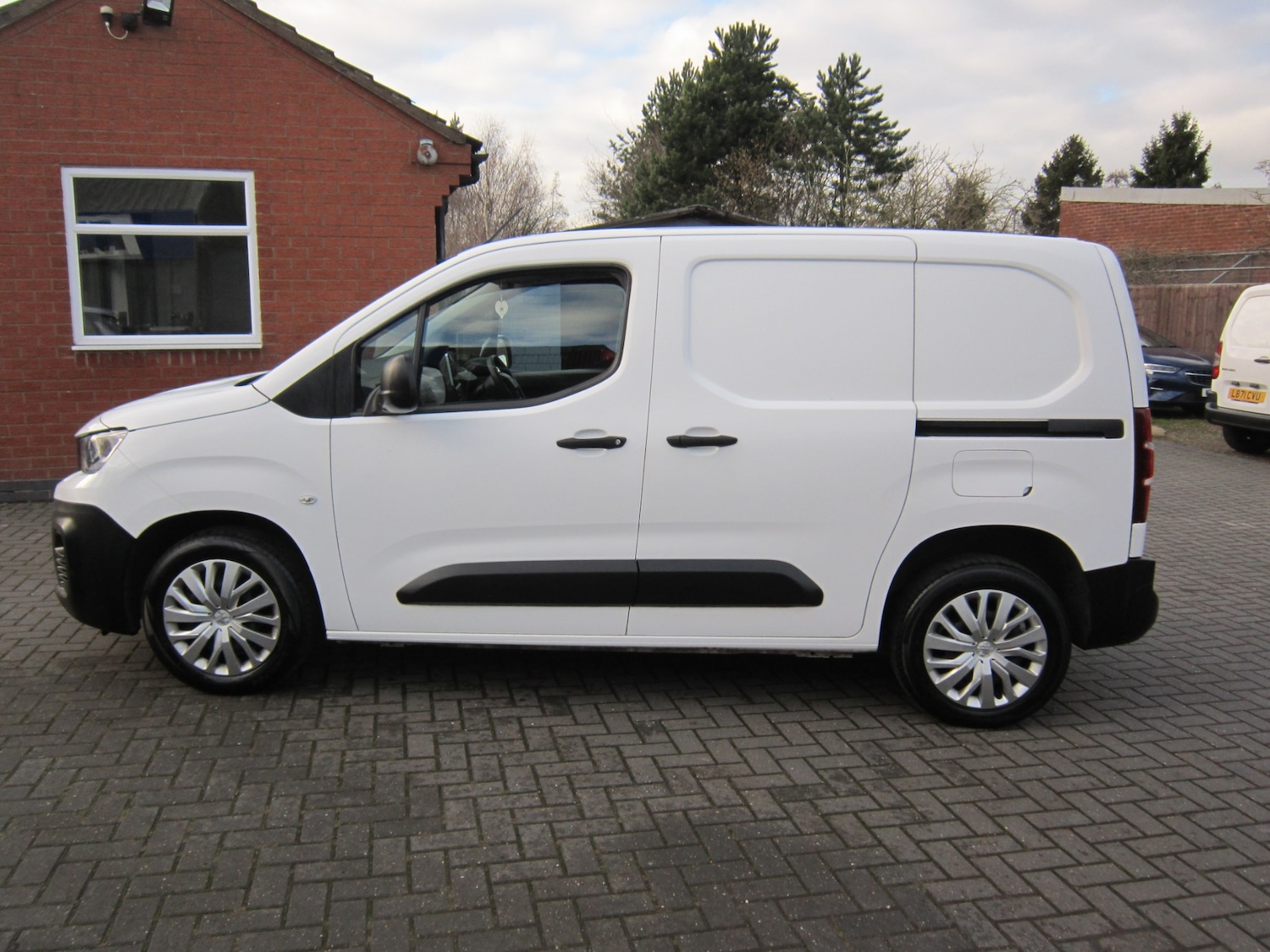 Used Peugeot Partner 2020 for sale - 77352241: Photo 8