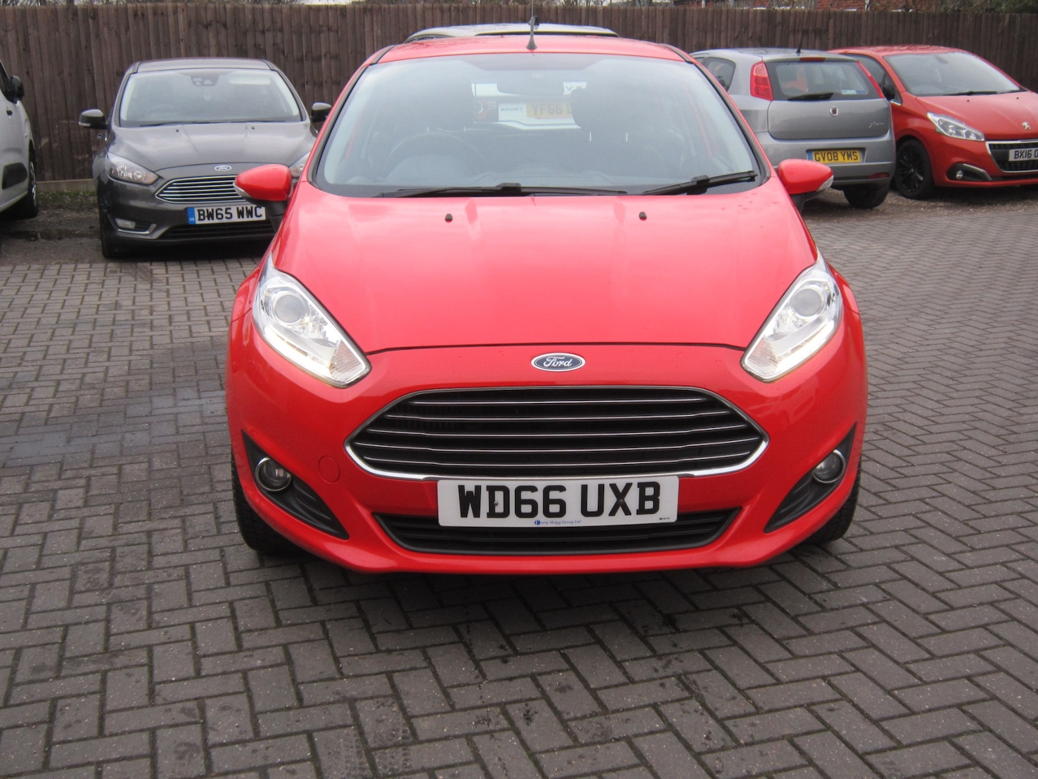 Used Ford Fiesta 2017 for sale - 77326170: Photo 2