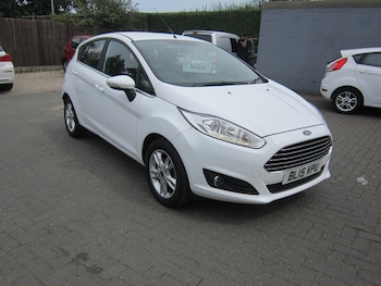 2015 (15) - 1.0 EcoBoost Zetec 5dr