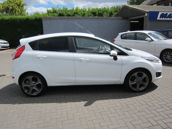 Used Ford Fiesta 2016 for sale - 78594406: Photo