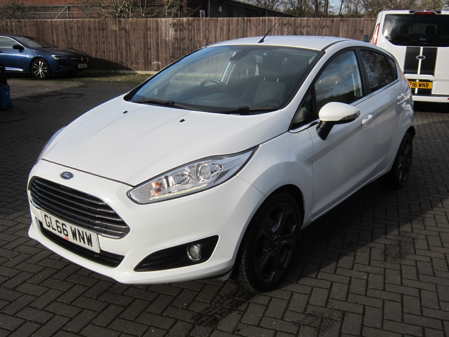 Used Ford Fiesta 2016 for sale - 77664971: Photo 3