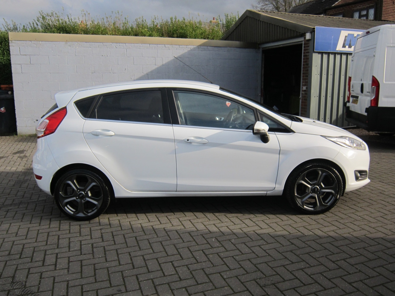 Used Ford Fiesta 2016 for sale - 77664971: Photo 4