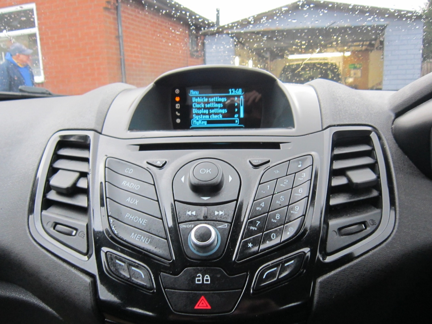 Used Ford Fiesta 2015 for sale - 77168626: Photo 25