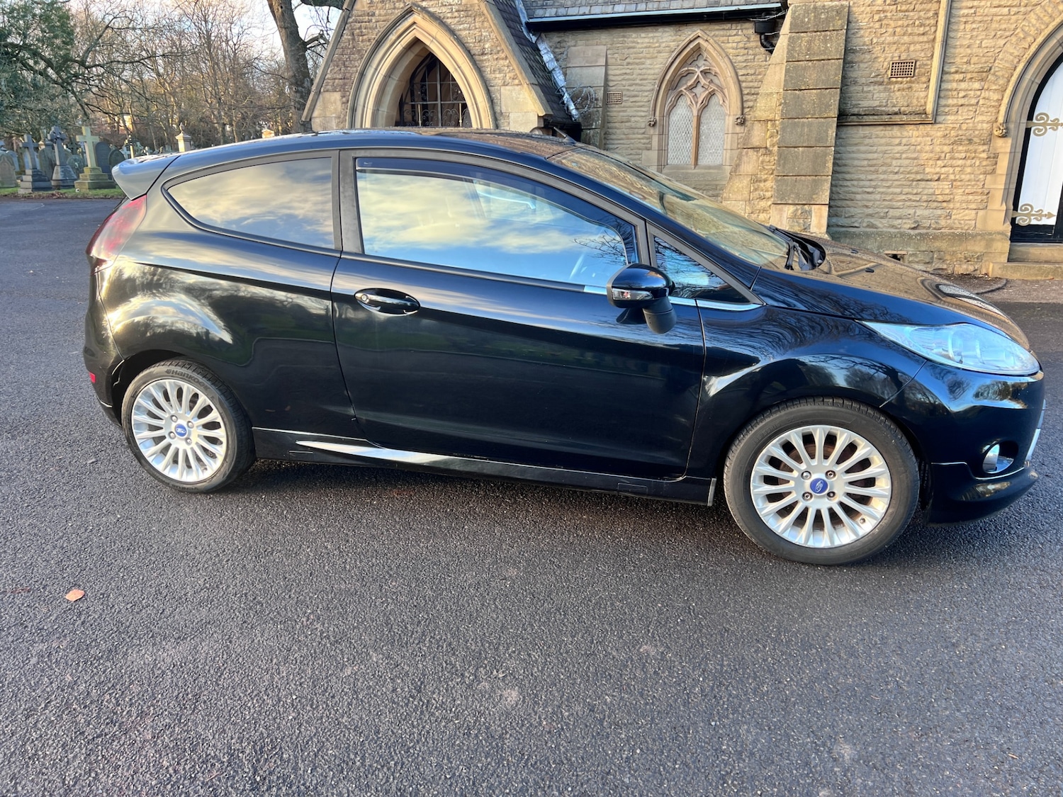 Used Ford Fiesta 2011 for sale - 77225399: Photo 16