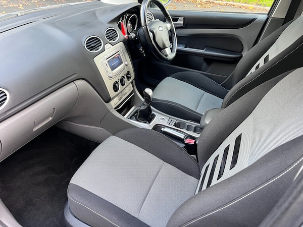 Used Ford Focus 2011 for sale - 76222088: Photo 19