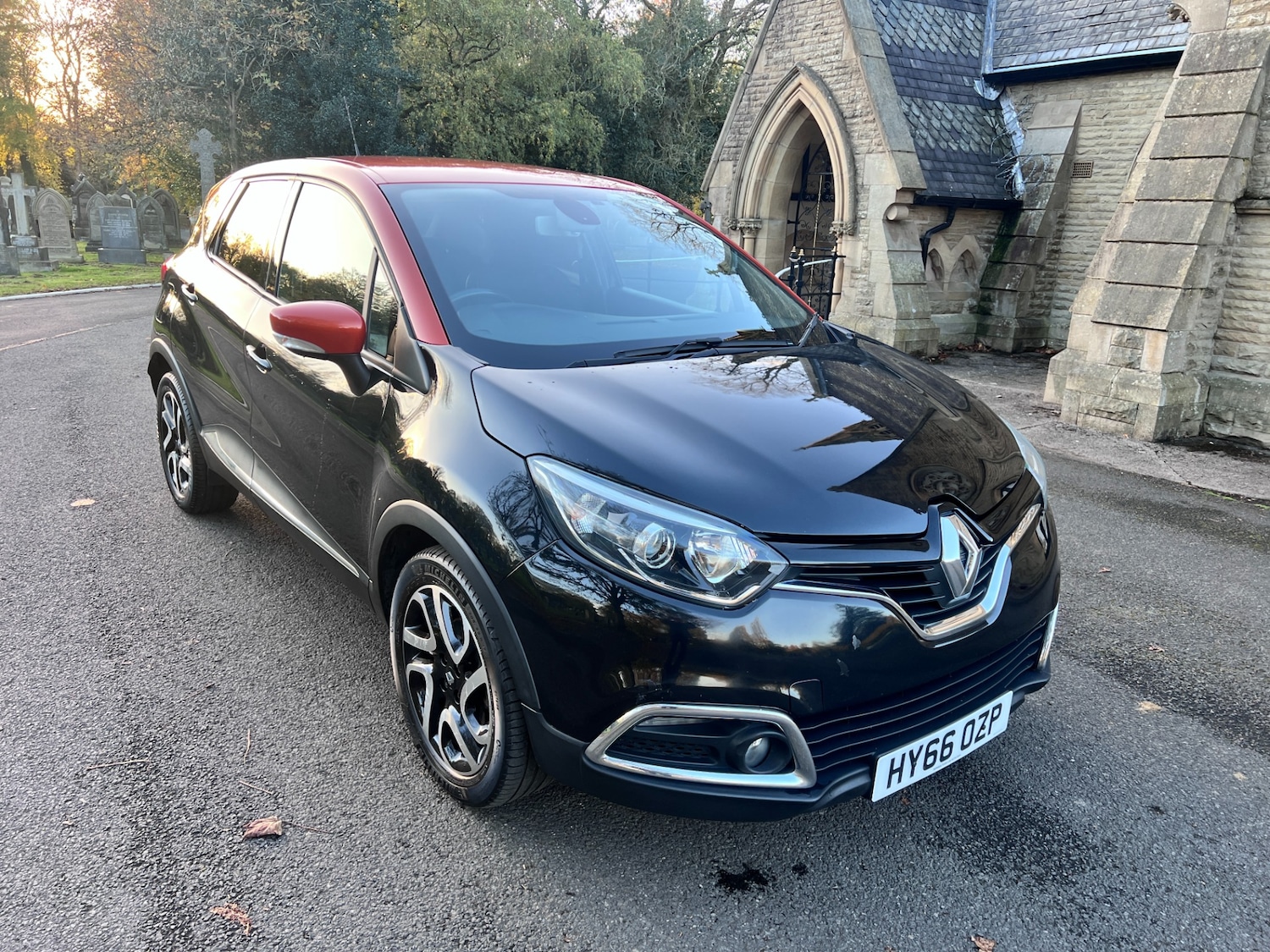 Used Renault Captur 2016 for sale - 76412676: Photo 1