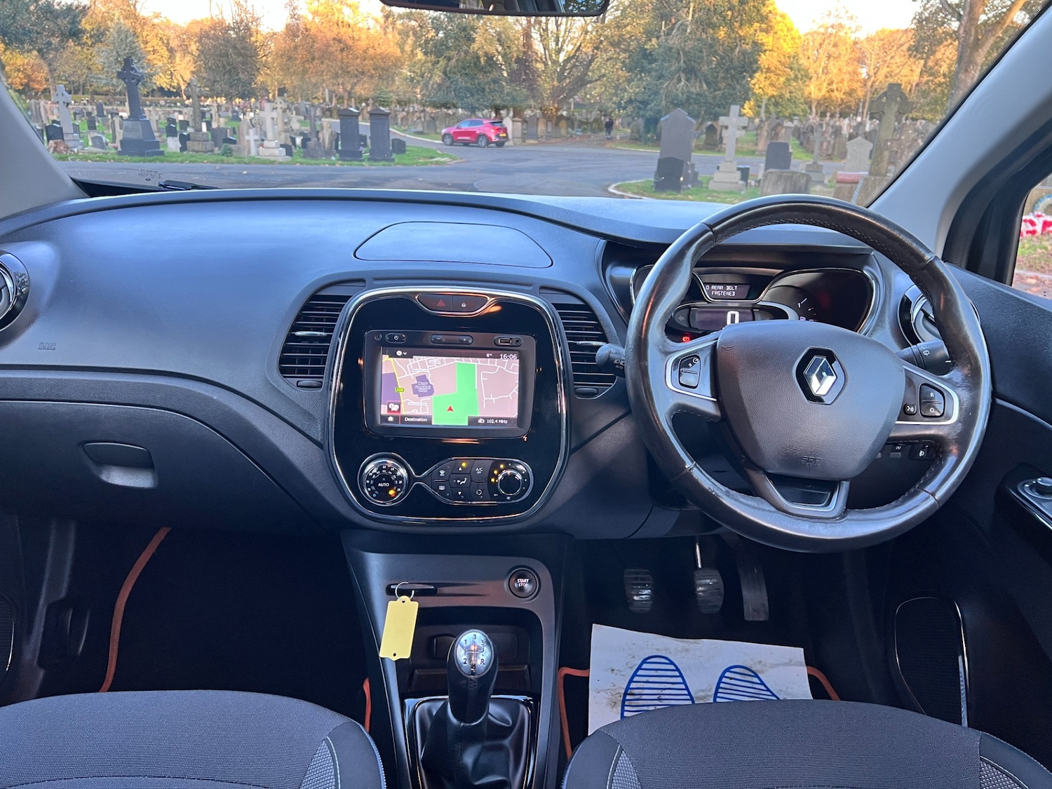 Used Renault Captur 2016 for sale - 76412676: Photo 2