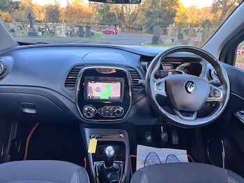 Used Renault Captur 2016 for sale - 76412676: Photo