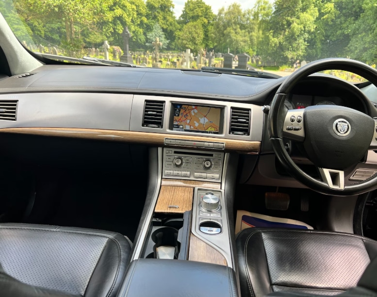 Used Jaguar XF 2010 for sale - 76720104: Photo 19