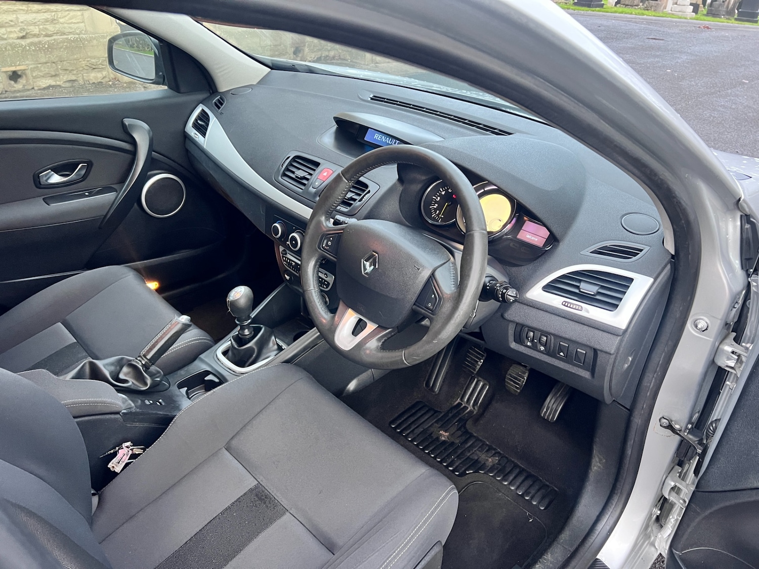 Used Renault Megane 2010 for sale - 76707211: Photo 19