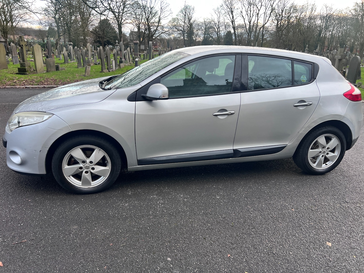 Used Renault Megane 2010 for sale - 76707211: Photo 7