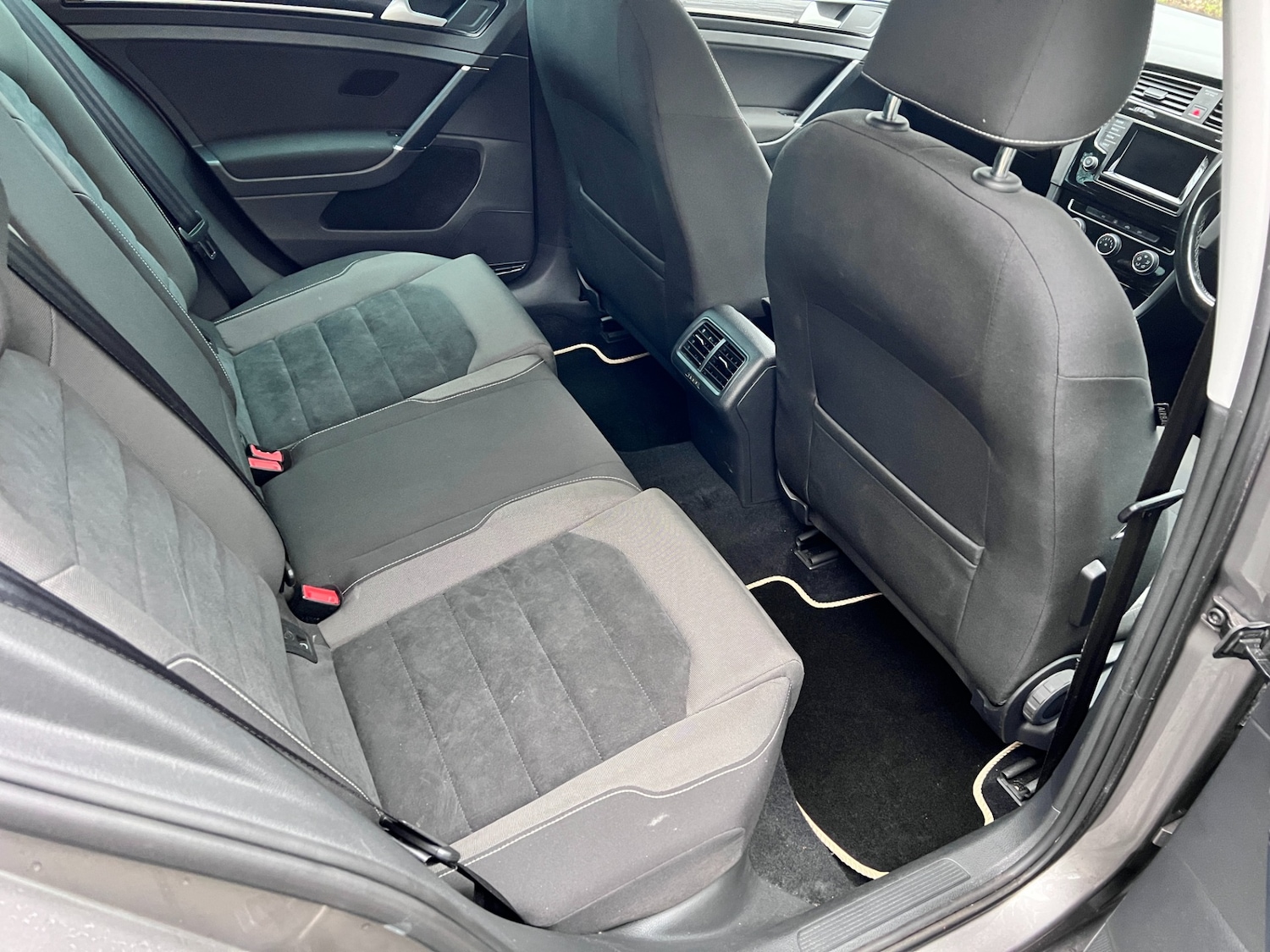 Used Volkswagen Golf 2014 for sale - 77248021: Photo 17