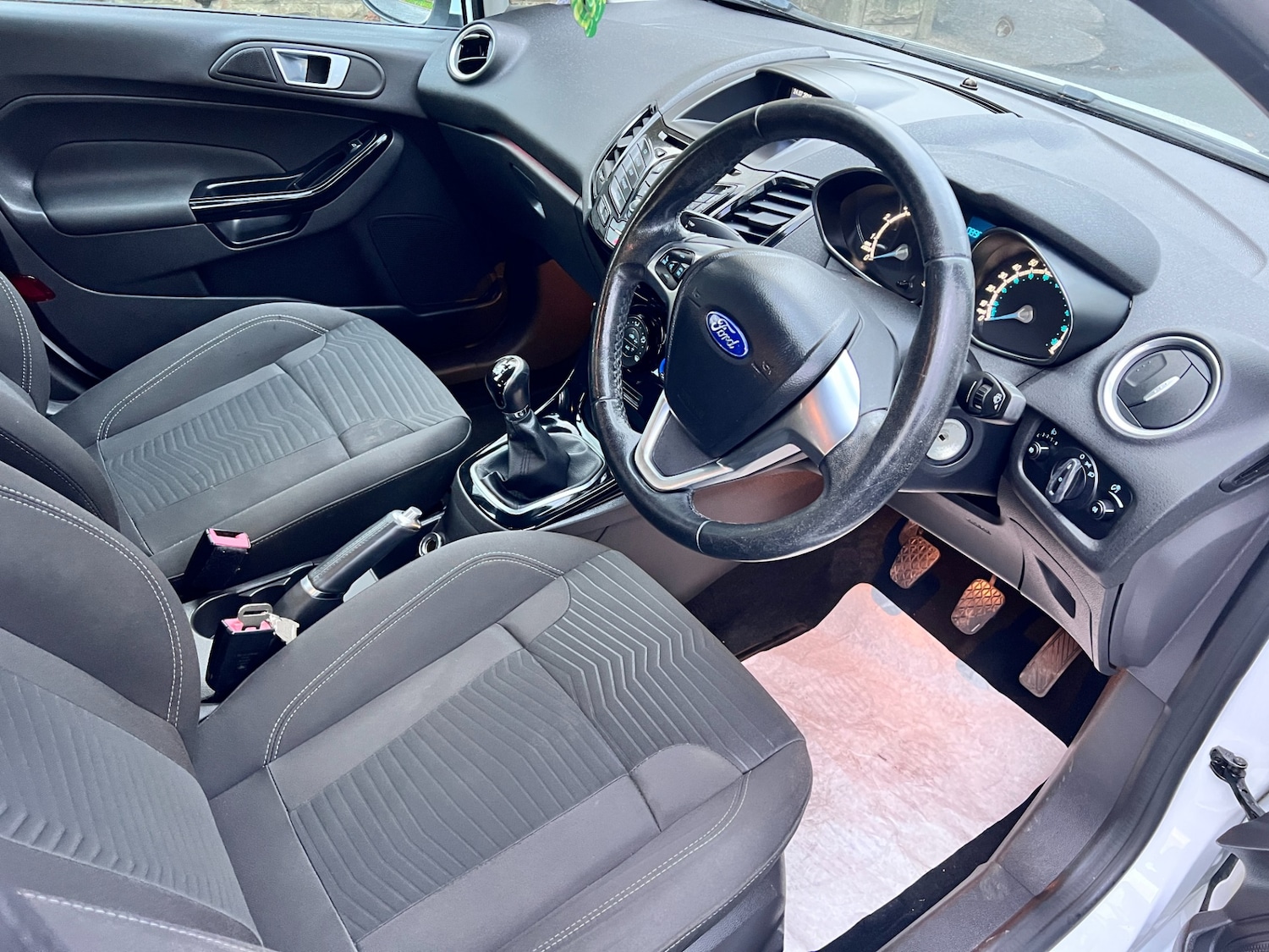 Used Ford Fiesta 2015 for sale - 76518559: Photo 19