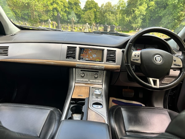 Used Jaguar XF 2010 for sale - 71280546: Photo 19