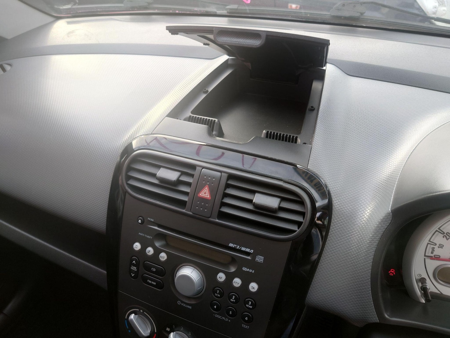 Used Vauxhall Agila 2011 for sale - 76839904: Photo 24