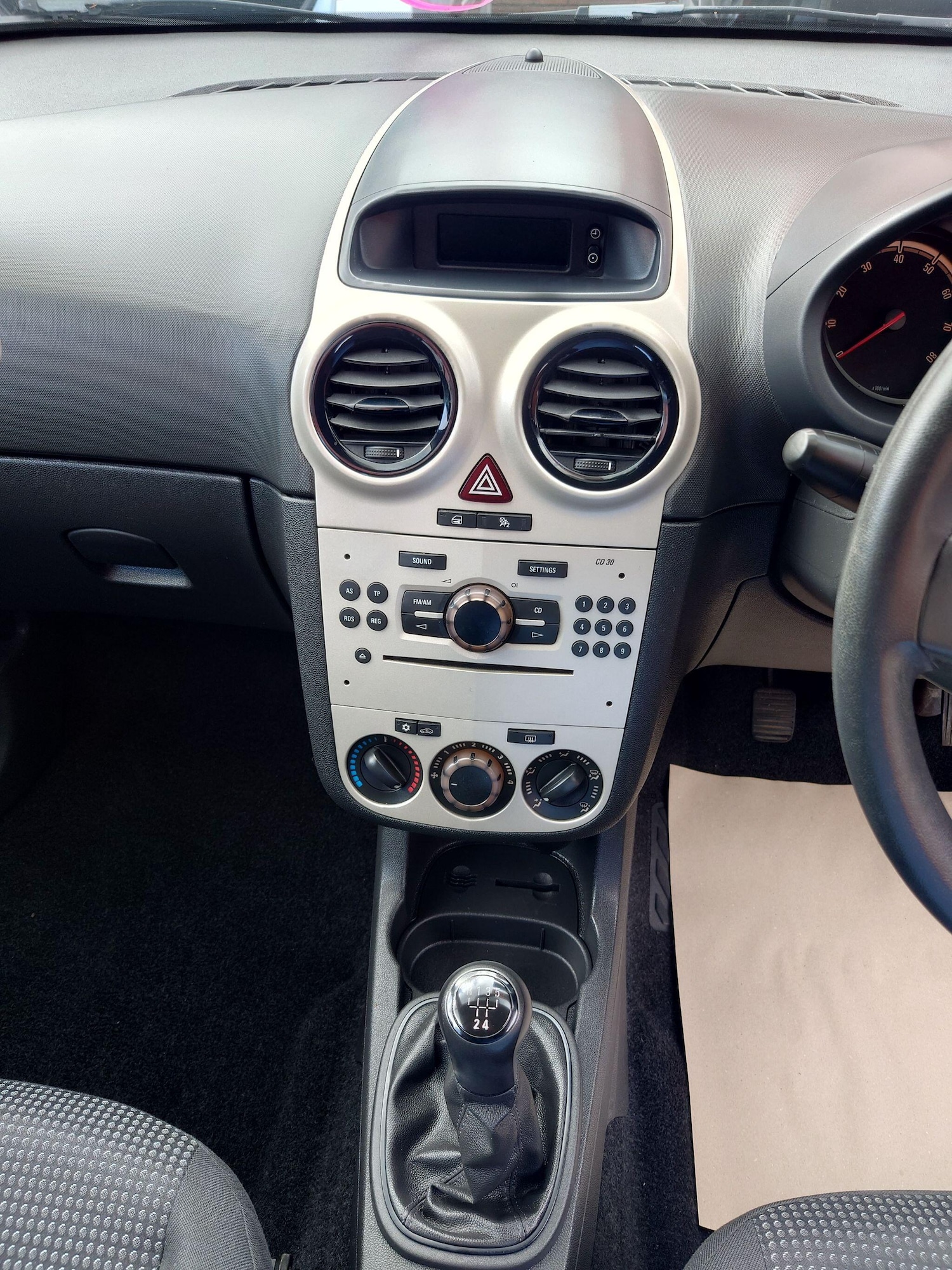 Used Vauxhall Corsa 2007 for sale - 76004810: Photo 24