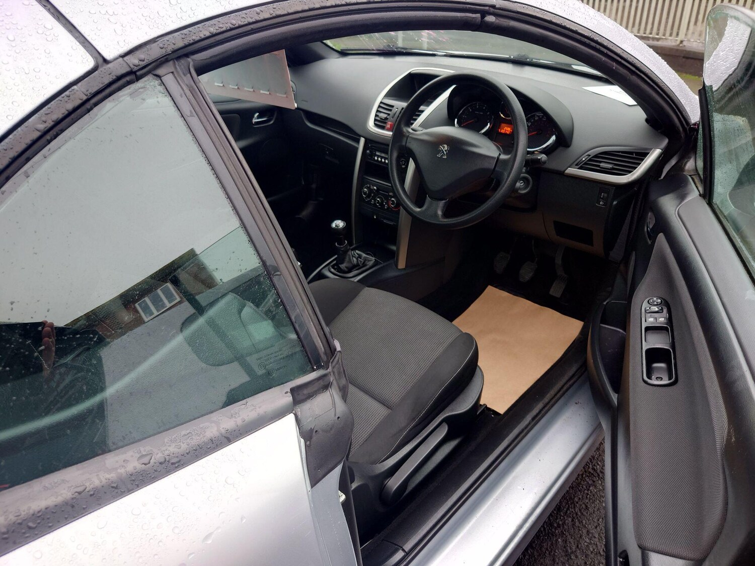 Used Peugeot 207 CC for sale - 77564852: Photo 13