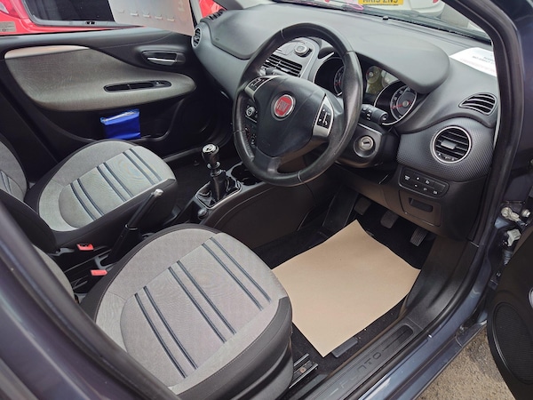 Used Fiat Punto Evo 2010 for sale - 76259814: Photo 14