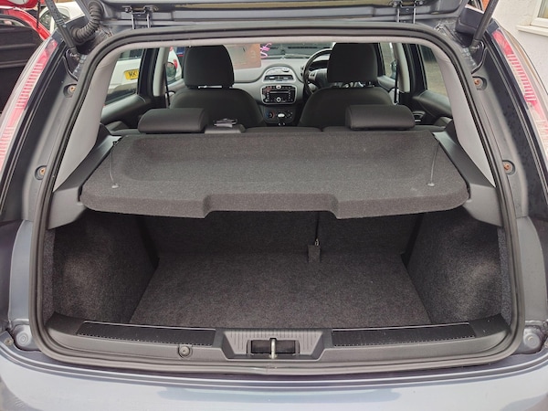 Used Fiat Punto Evo 2010 for sale - 76259814: Photo 18