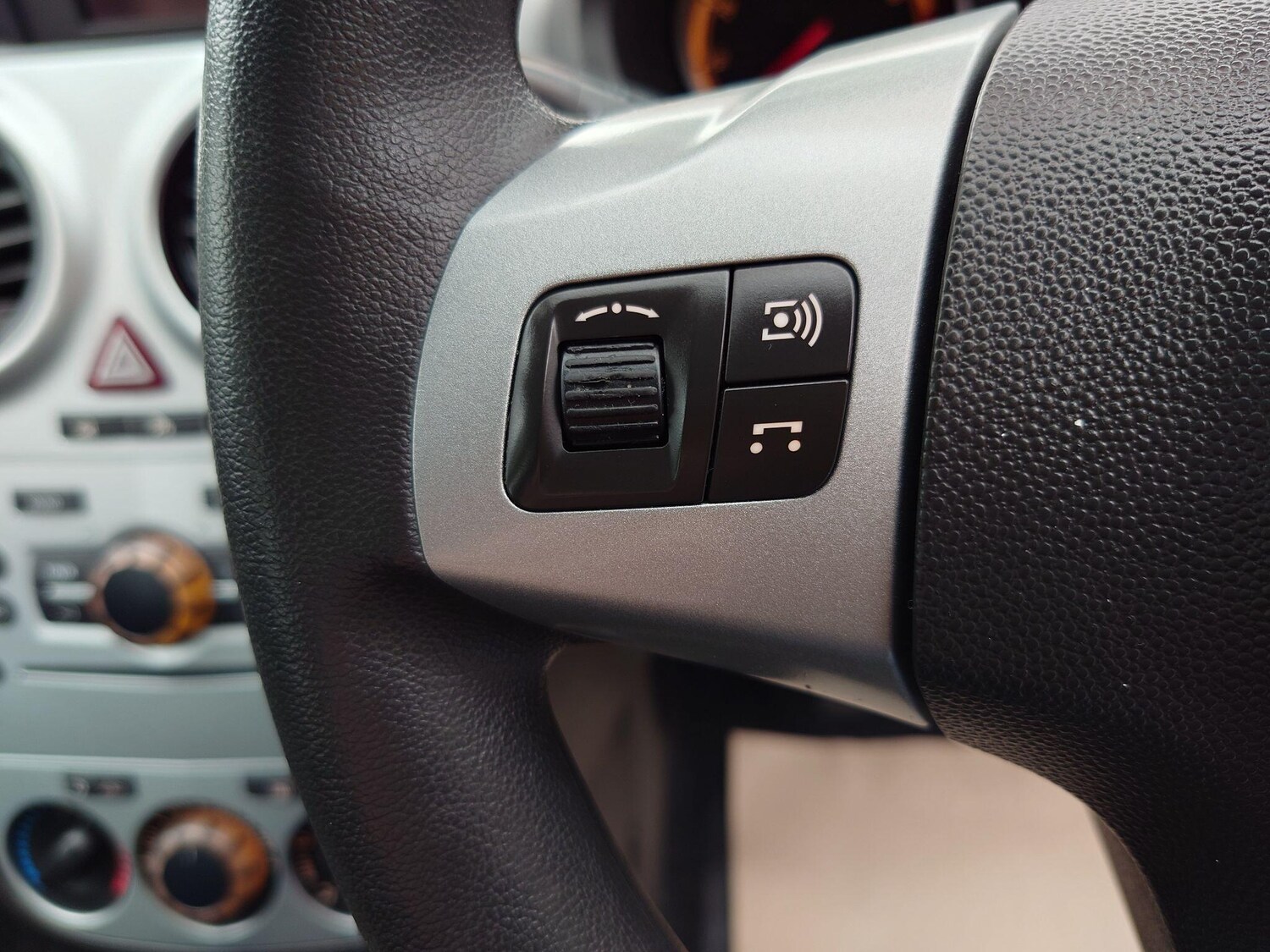 Used Vauxhall Corsa 2014 for sale - 76201117: Photo 24