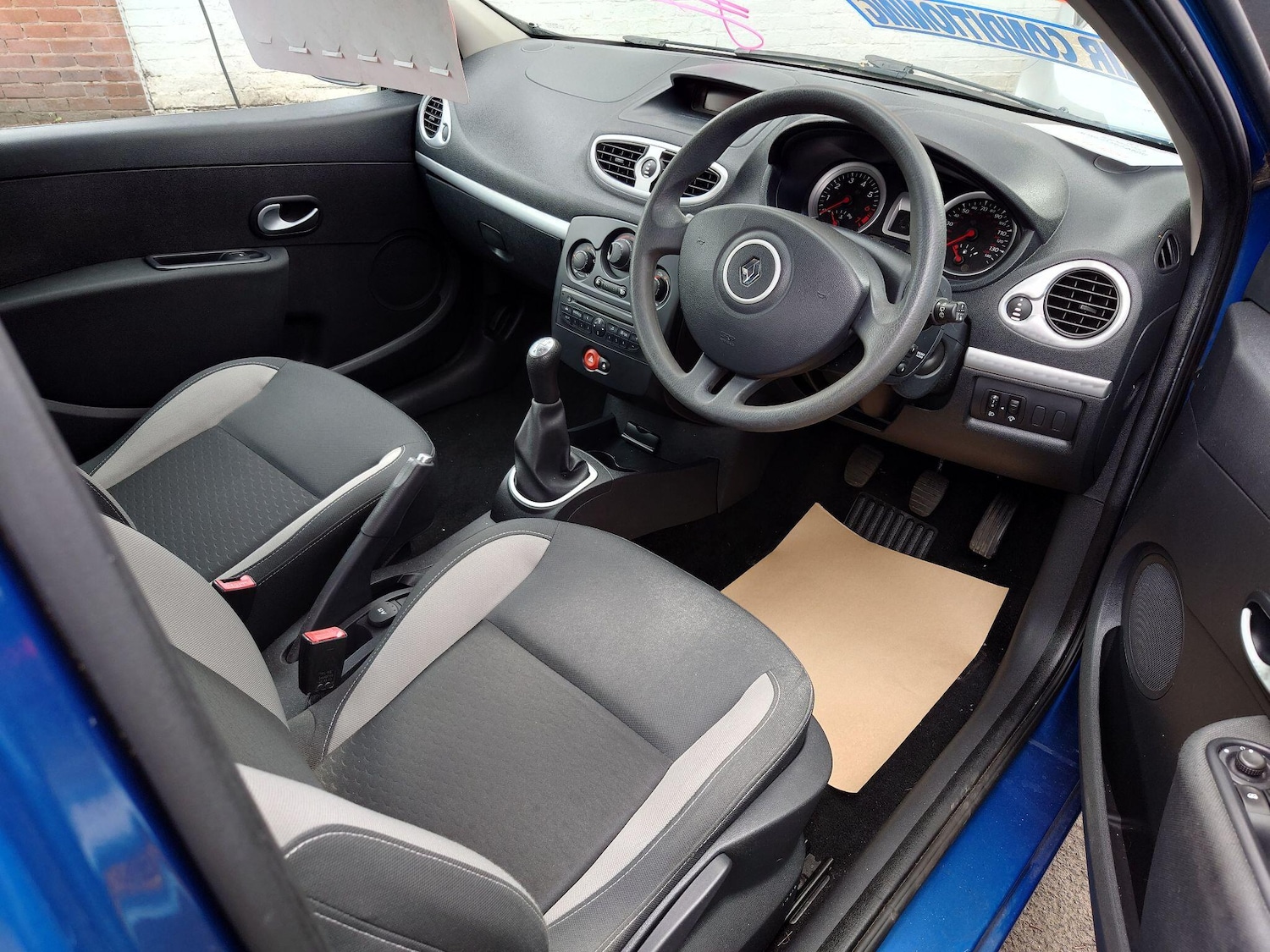 Used Renault Clio for sale - 78136395: Photo 5