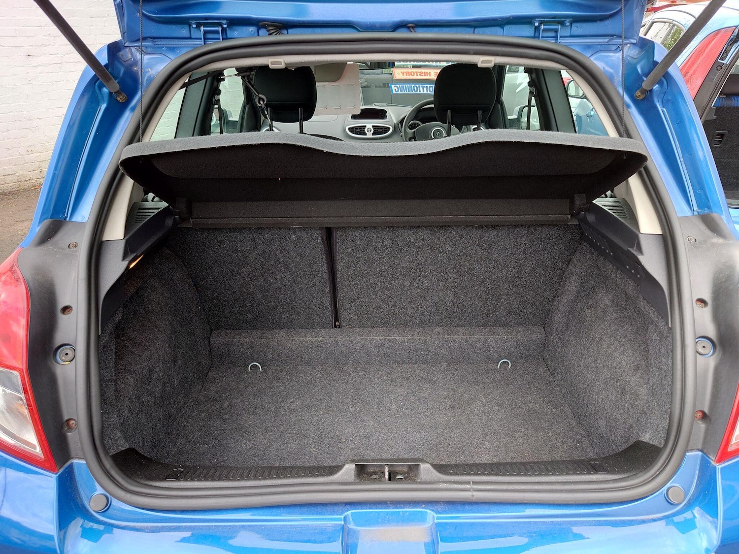 Used Renault Clio for sale - 78136395: Photo 9