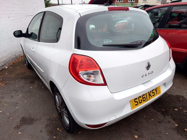 Used Renault Clio 2011 for sale - 76240186: Photo 12