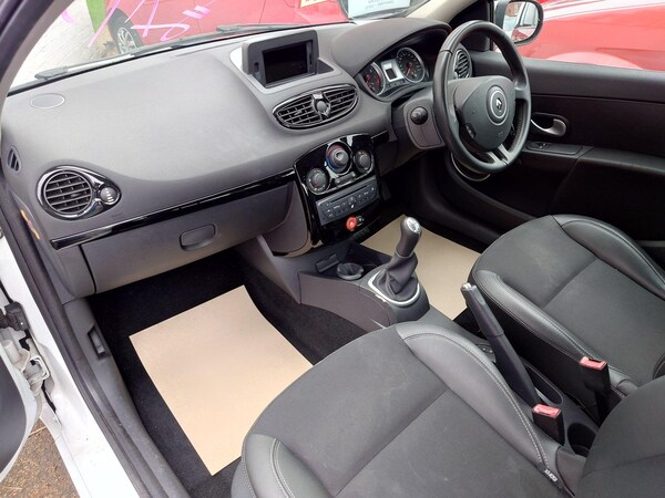 Used Renault Clio 2011 for sale - 76240186: Photo 17