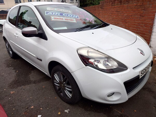 Used Renault Clio 2011 for sale - 76240186: Photo 1
