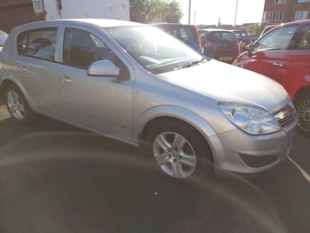 Used Vauxhall Astra 2010 for sale - 79247488: Photo