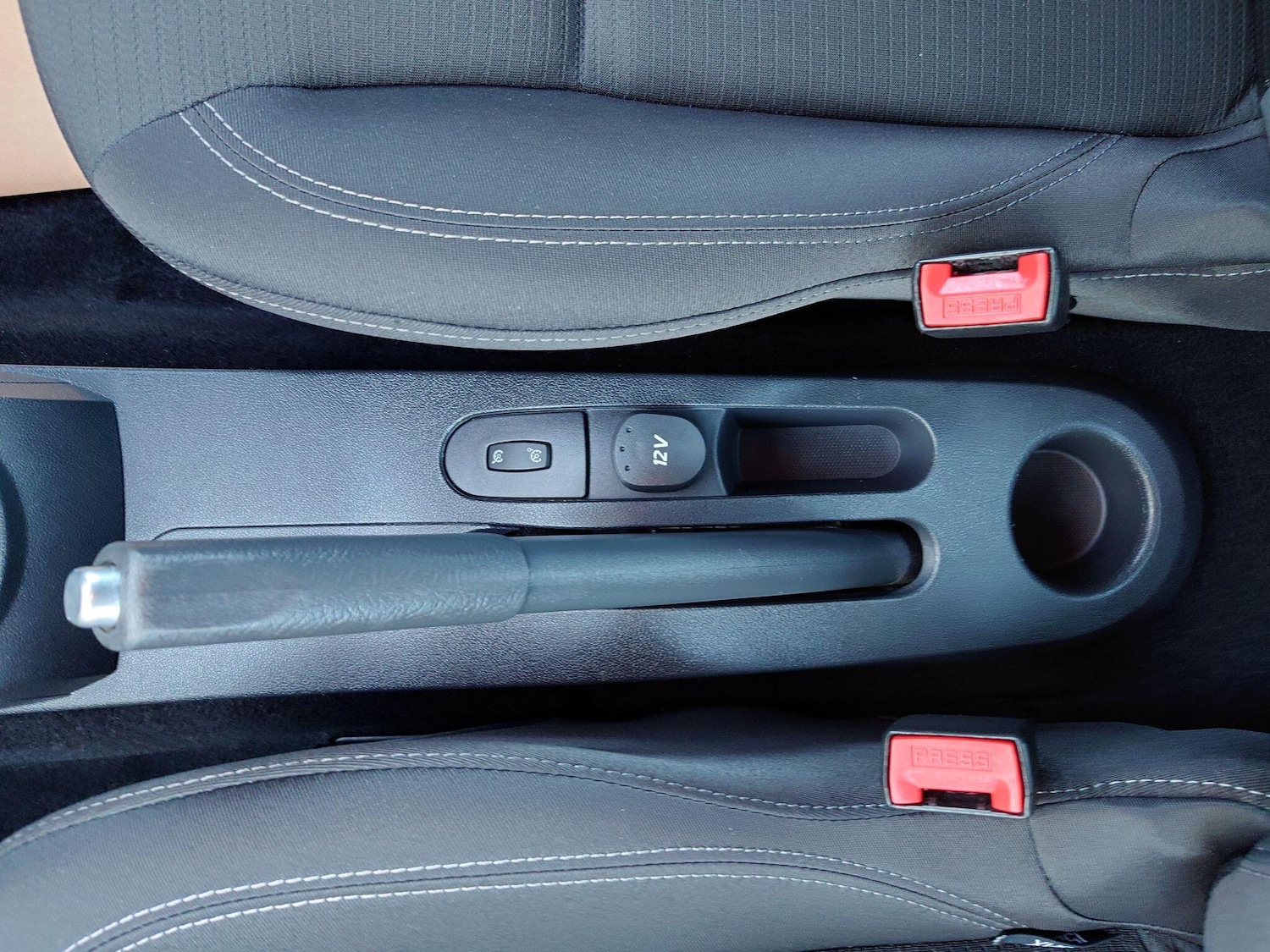 Used Renault Clio 2011 for sale - 76801522: Photo 23