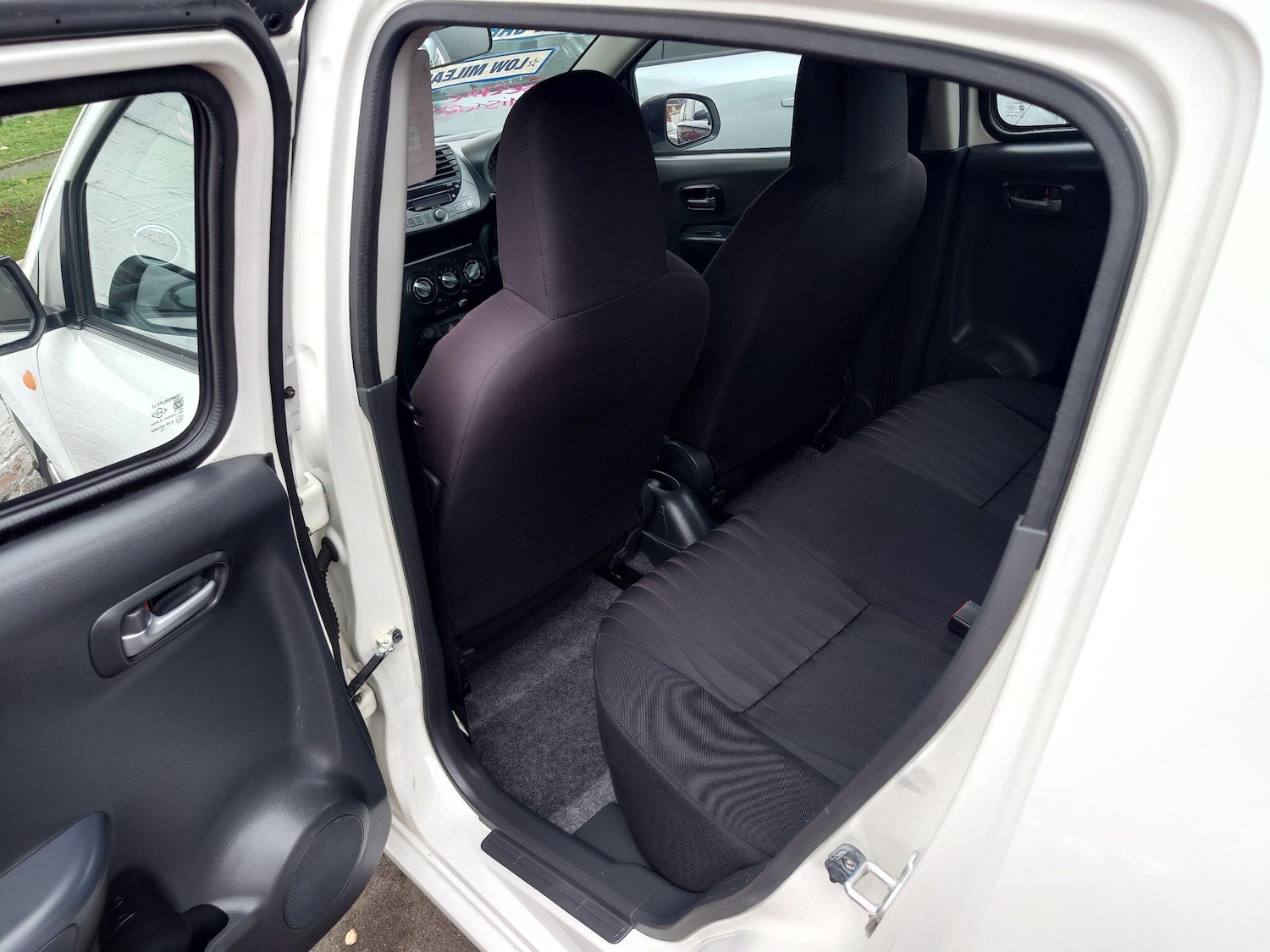 Used Nissan Pixo 2012 for sale - 76283091: Photo 15