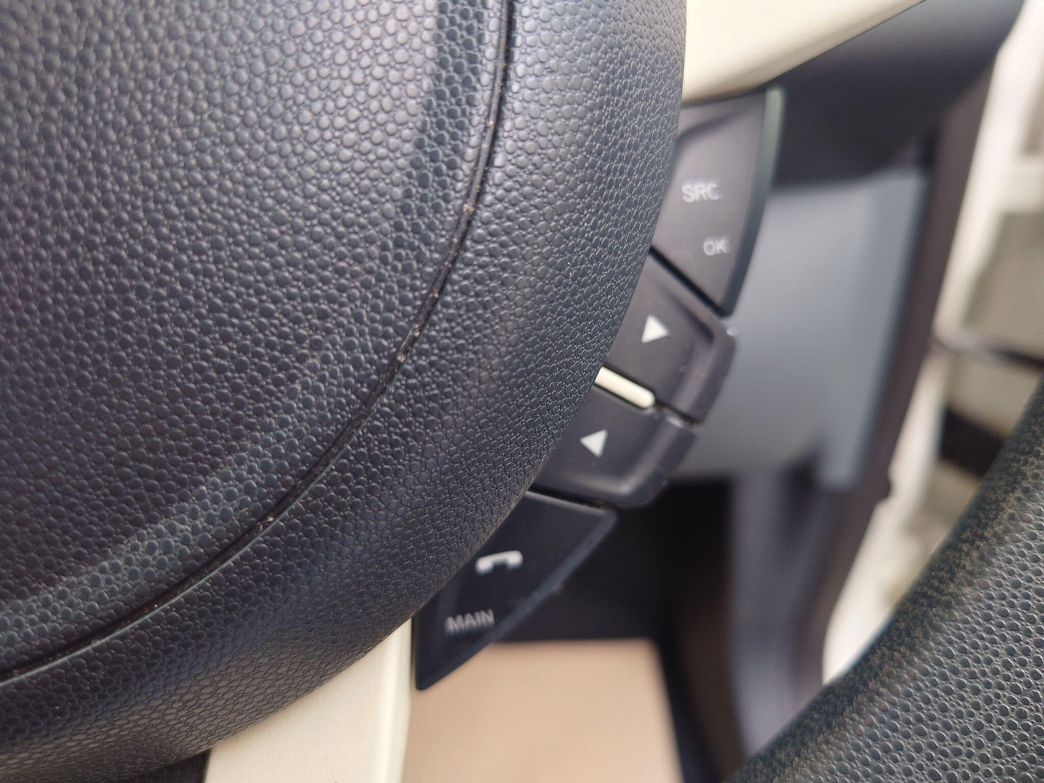 Used Nissan Pixo 2012 for sale - 76283091: Photo 20