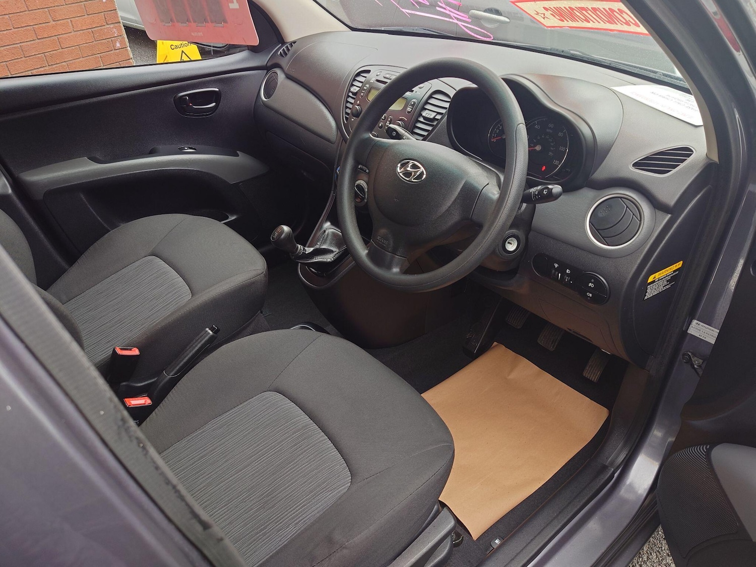 Used Hyundai i10 2014 for sale - 76823815: Photo 15