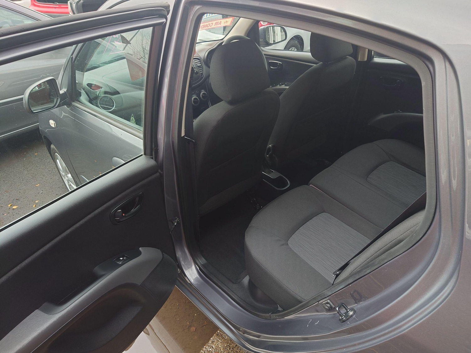 Used Hyundai i10 2014 for sale - 76823815: Photo 18