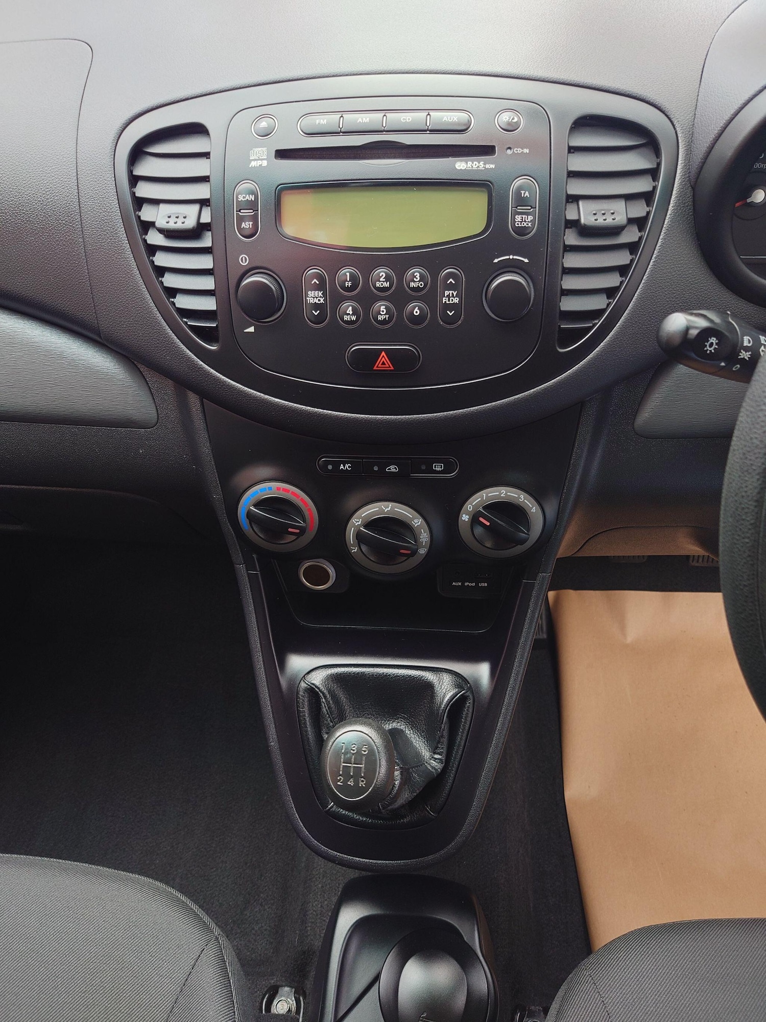 Used Hyundai i10 2014 for sale - 76823815: Photo 22