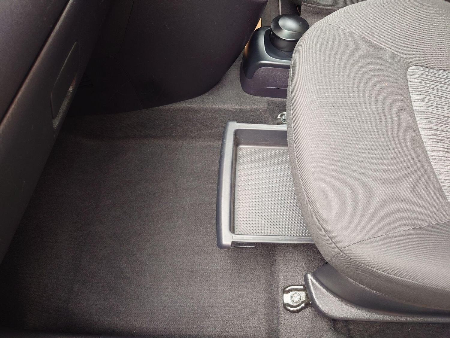 Used Hyundai i10 2014 for sale - 76823815: Photo 25