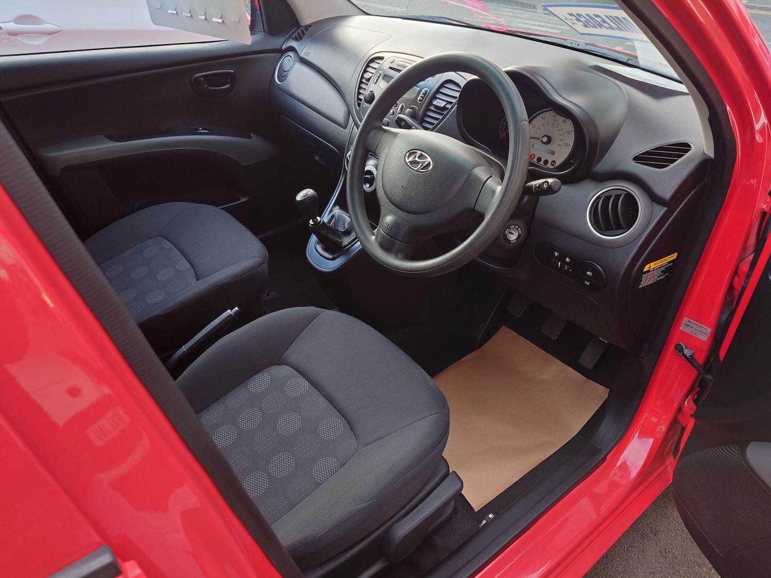 Used Hyundai i10 2011 for sale - 77090876: Photo 14