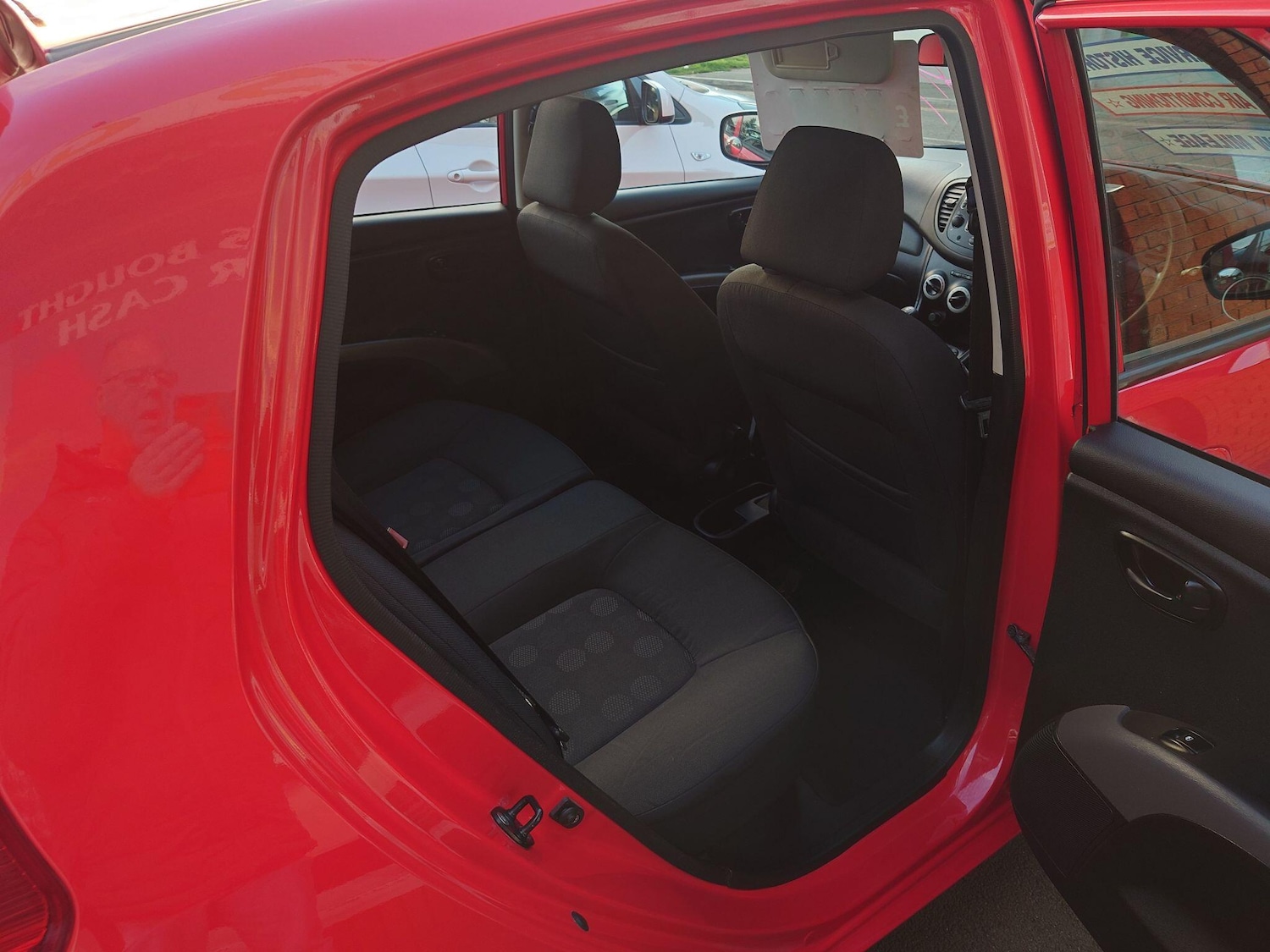 Used Hyundai i10 2011 for sale - 77090876: Photo 15