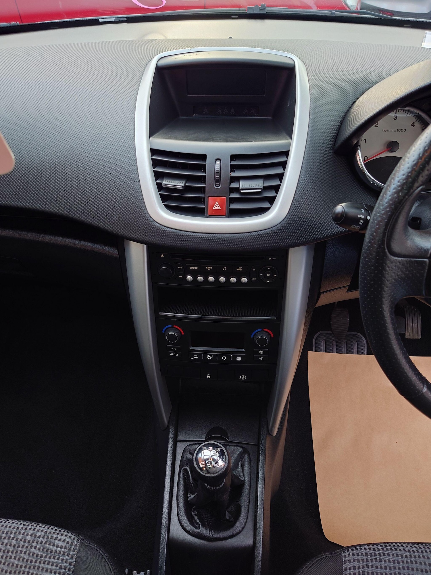 Used Peugeot 207 2010 for sale - 76953400: Photo 21