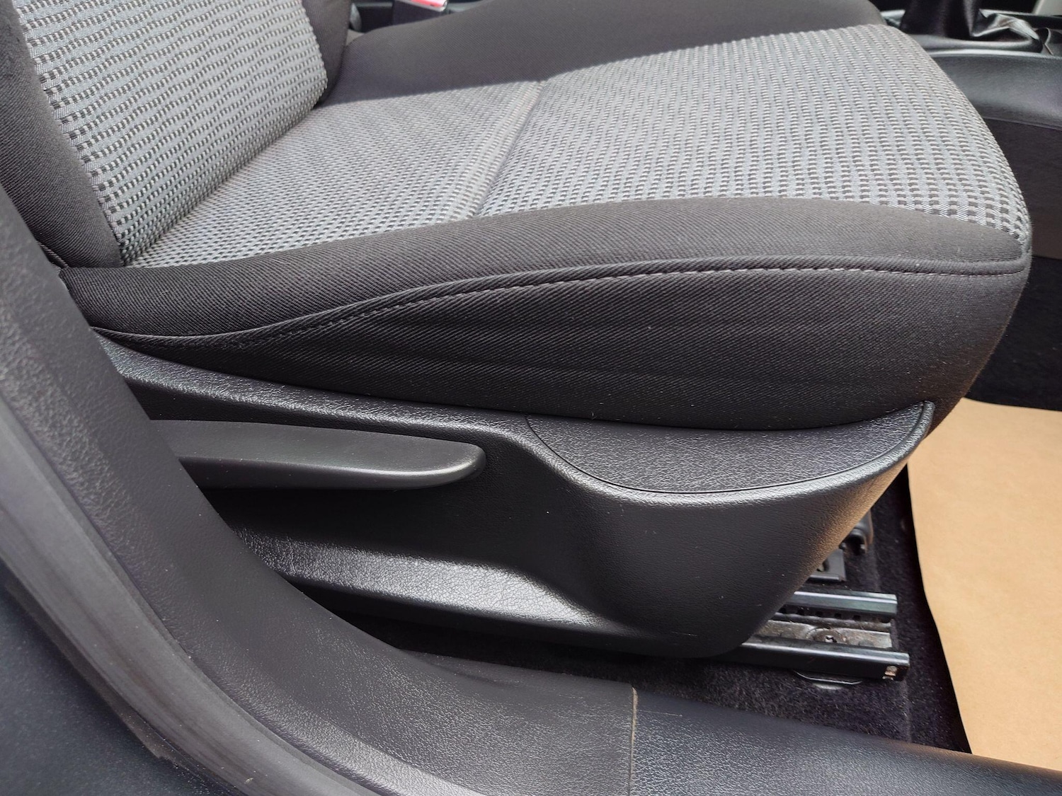 Used Peugeot 207 2010 for sale - 76953400: Photo 25