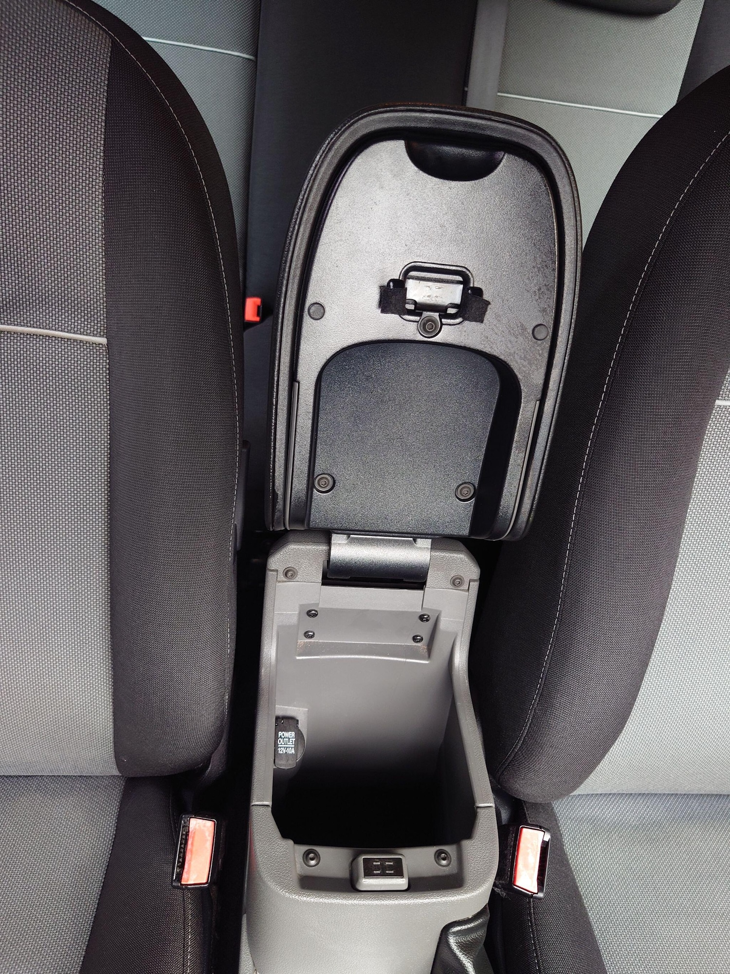 Used Ford Focus 2011 for sale - 76824114: Photo 24