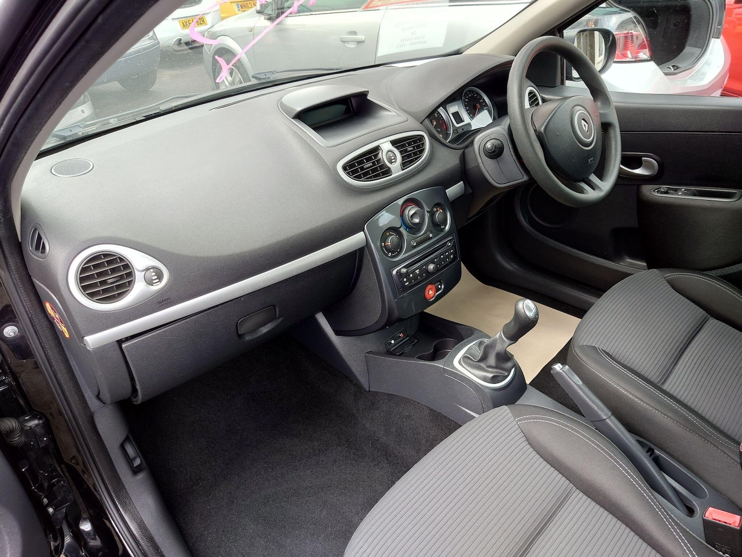 Used Renault Clio 2012 for sale - 76004806: Photo 16