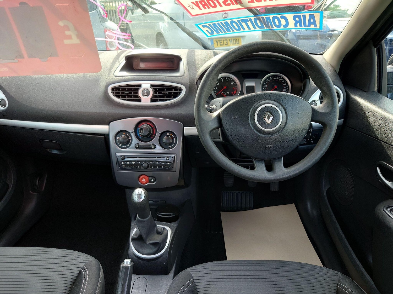 Used Renault Clio 2012 for sale - 76099586: Photo 14