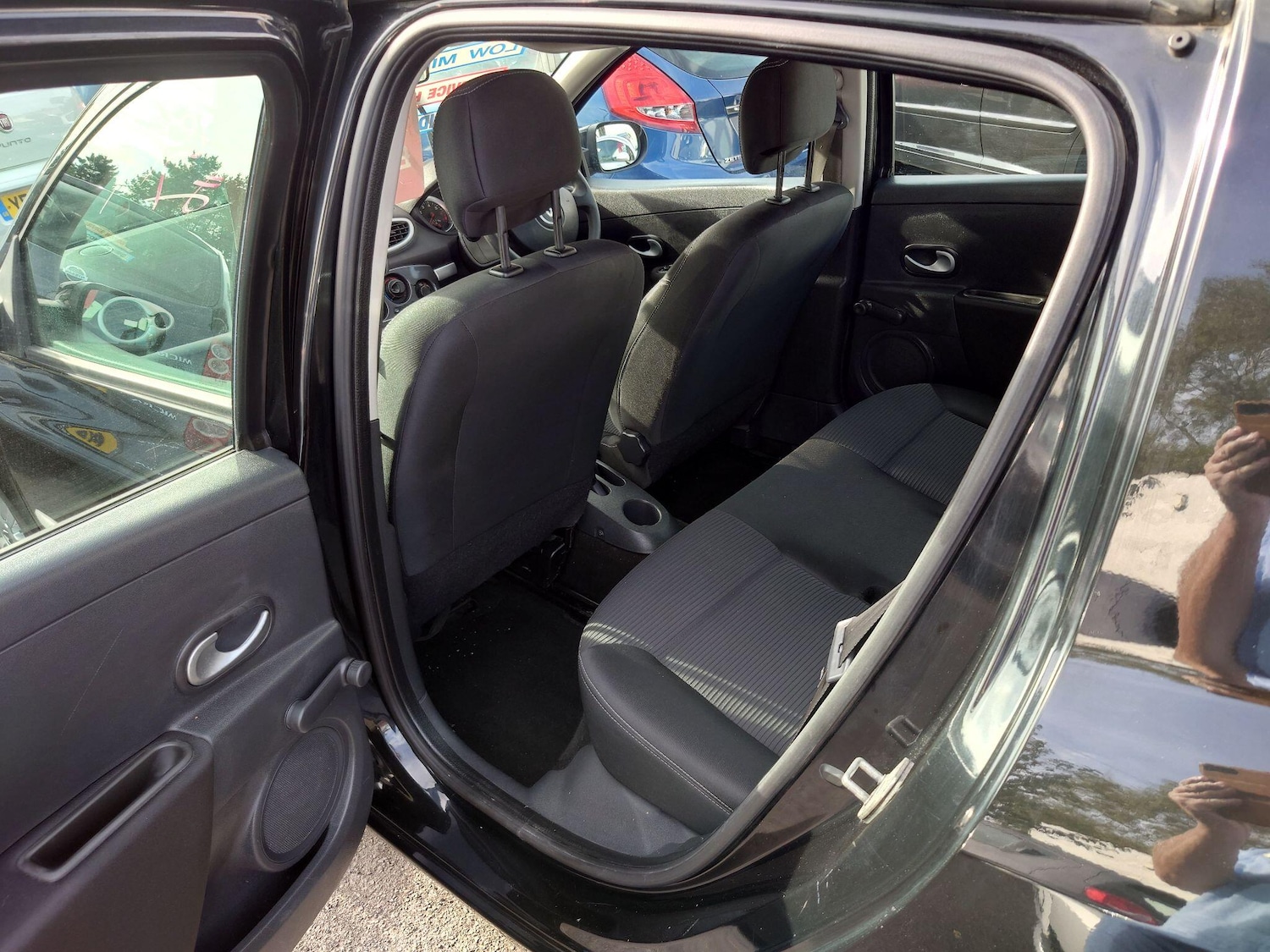 Used Renault Clio 2012 for sale - 76099586: Photo 18