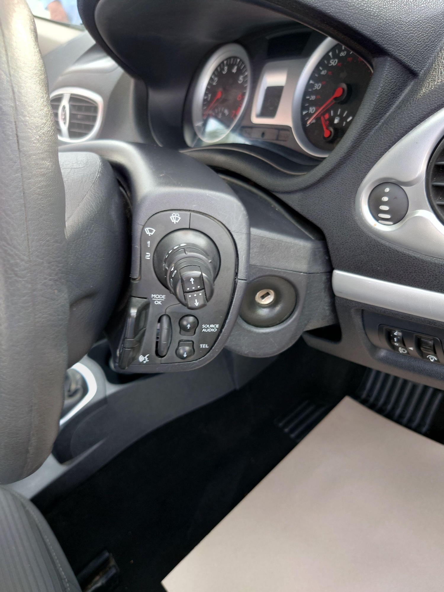 Used Renault Clio 2012 for sale - 76099586: Photo 22