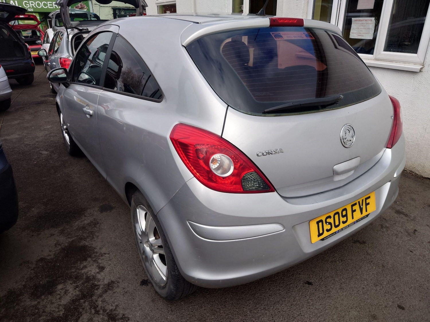 Used Vauxhall Corsa 2009 for sale - 78128019: Photo 2