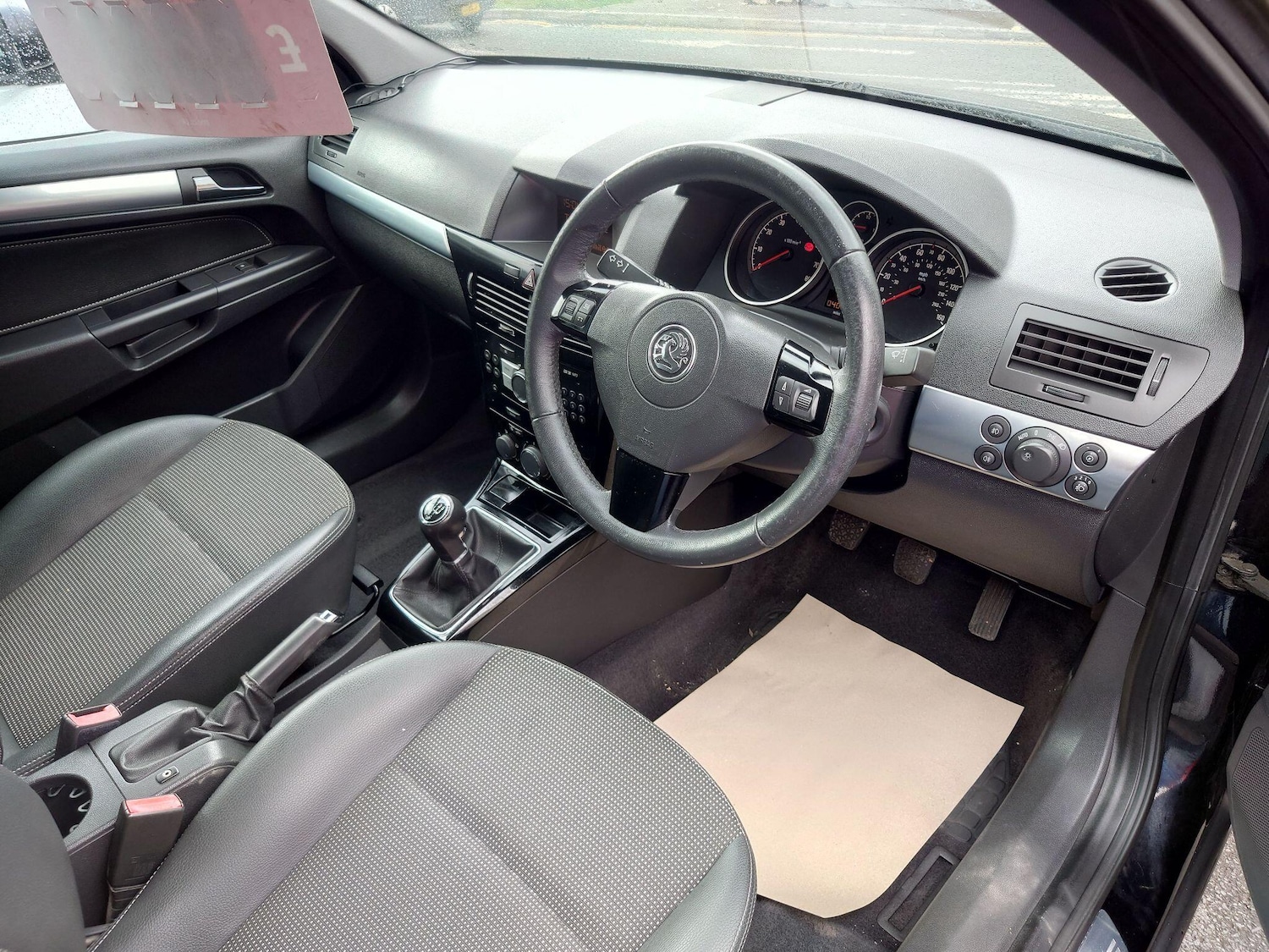 Used Vauxhall Astra 2010 for sale - 76004791: Photo 11