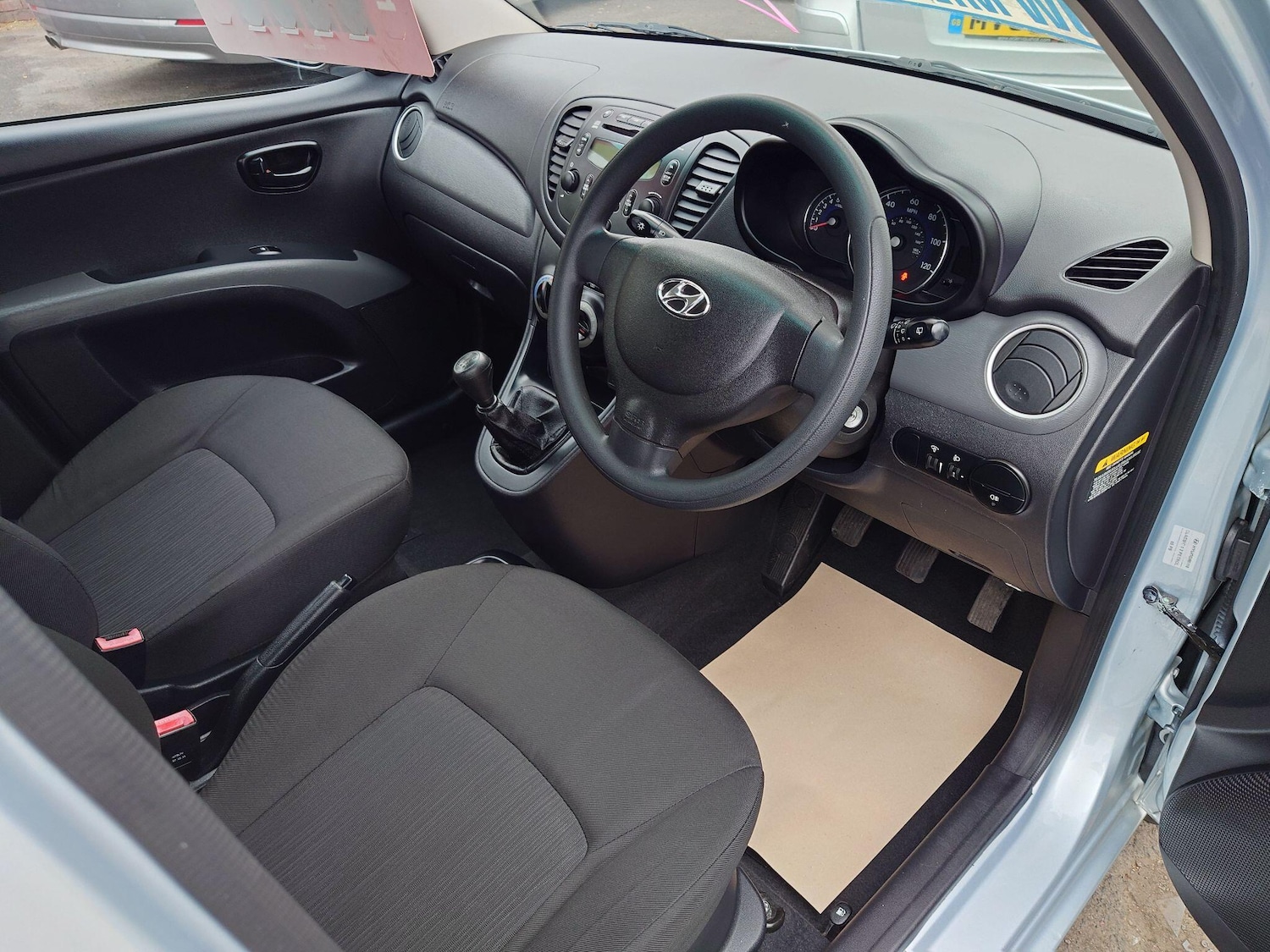 Used Hyundai i10 2012 for sale - 76059915: Photo 13